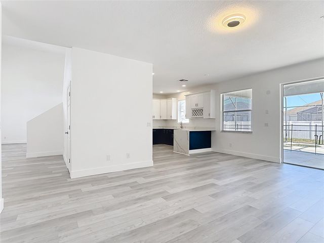 406 WILDFLOWER ROAD, Davenport, FL 33837