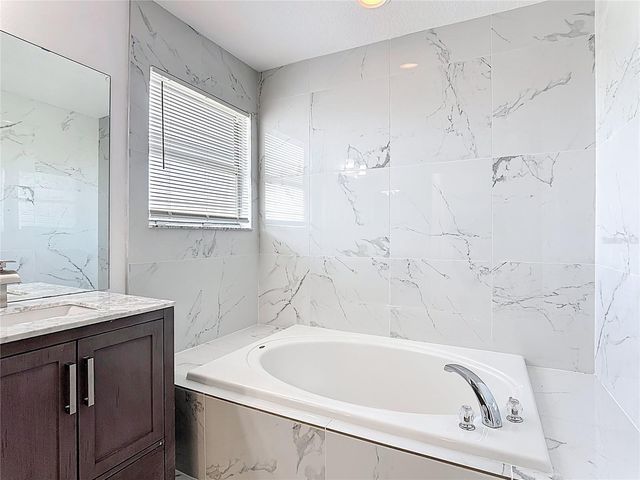 406 WILDFLOWER ROAD, Davenport, FL 33837