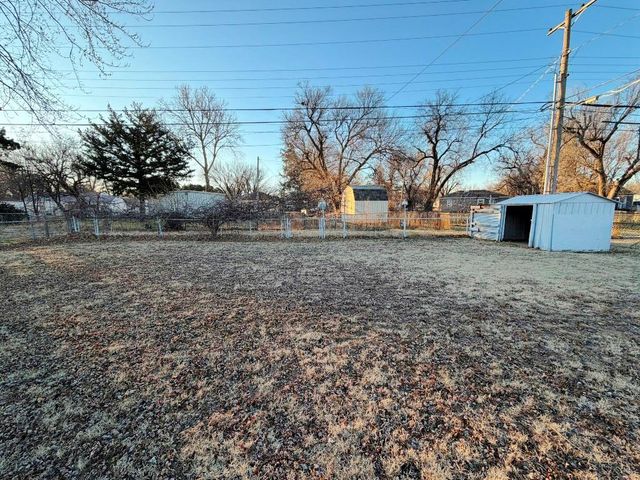 1329 W Thompson Avenue, Enid, OK 73703