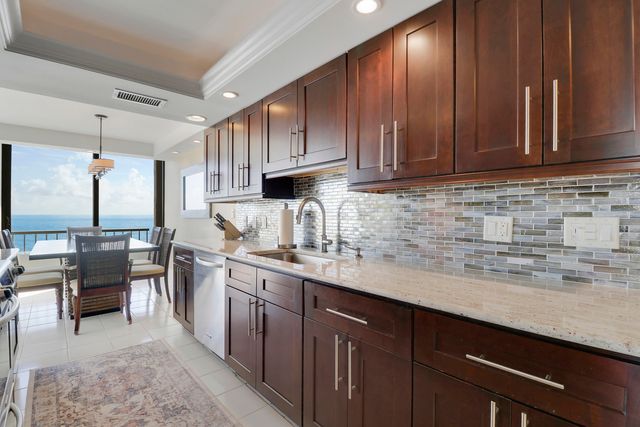 5510 N OCEAN Drive 4C, Singer Island, FL 33404