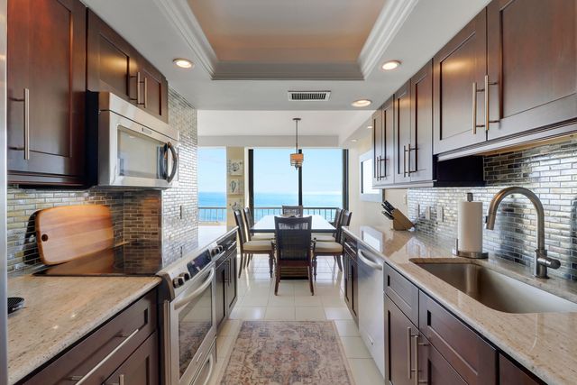 5510 N OCEAN Drive 4C, Singer Island, FL 33404