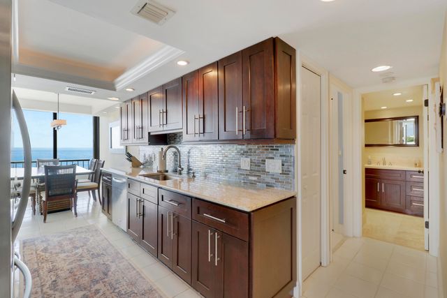 5510 N OCEAN Drive 4C, Singer Island, FL 33404