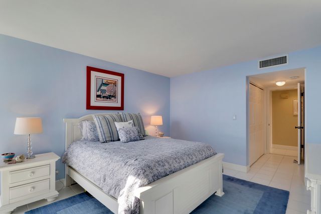 5510 N OCEAN Drive 4C, Singer Island, FL 33404
