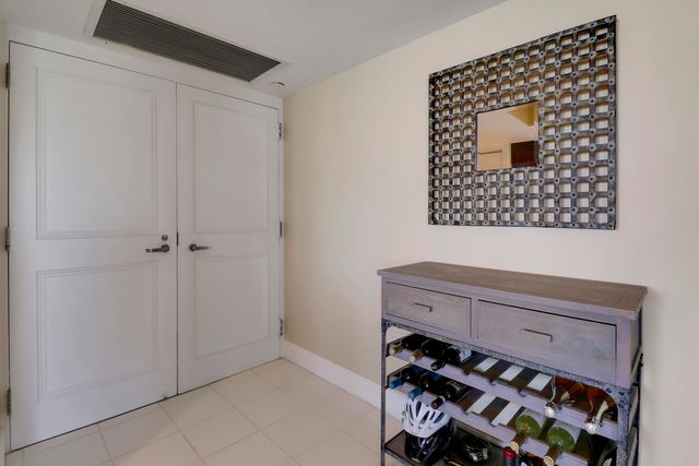 5510 N OCEAN Drive 4C, Singer Island, FL 33404