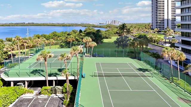 5510 N OCEAN Drive 4C, Singer Island, FL 33404