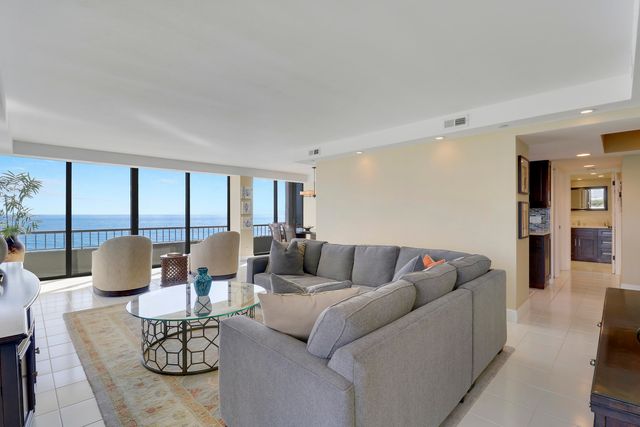 5510 N OCEAN Drive 4C, Singer Island, FL 33404