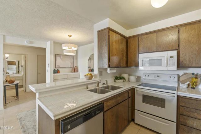 360 S Euclid Avenue 116, Pasadena, CA 91101