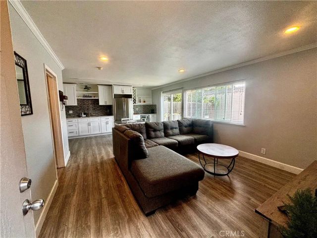 2910 Bradford Place, Santa Ana, CA 92707