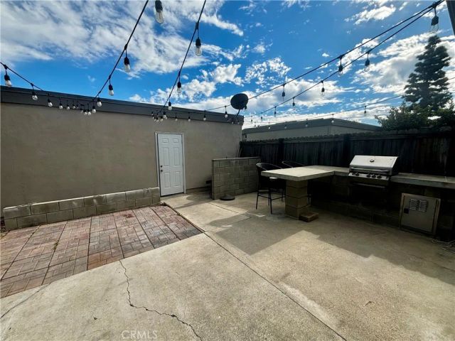 2910 Bradford Place, Santa Ana, CA 92707
