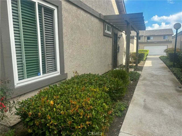 2910 Bradford Place, Santa Ana, CA 92707