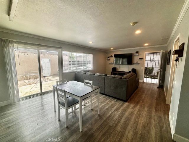 2910 Bradford Place, Santa Ana, CA 92707