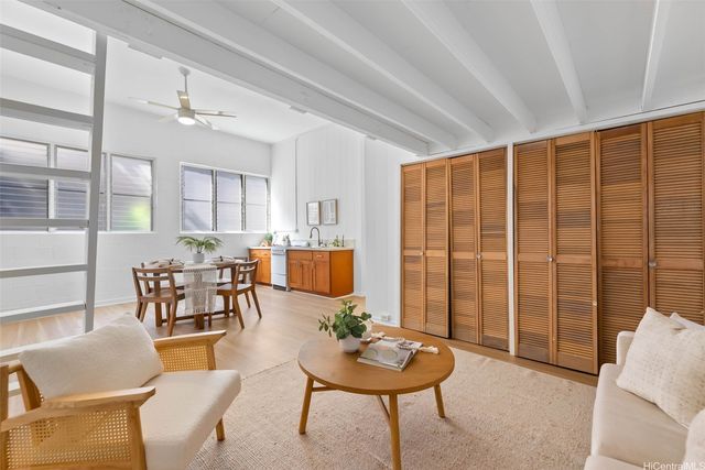6003 Elelupe Place, Honolulu, HI 96821