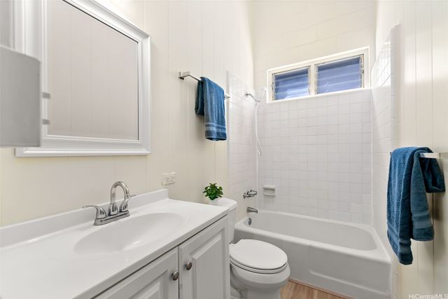 6003 Elelupe Place, Honolulu, HI 96821