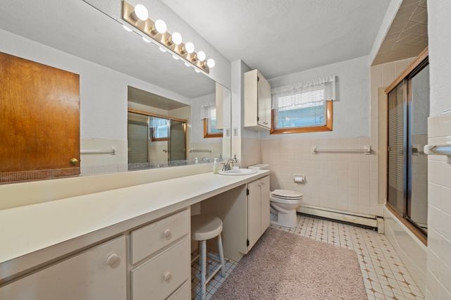 5 Anderson St, Peabody, MA 01960