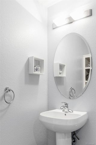 6 S Madison Street, Denver, CO 80209