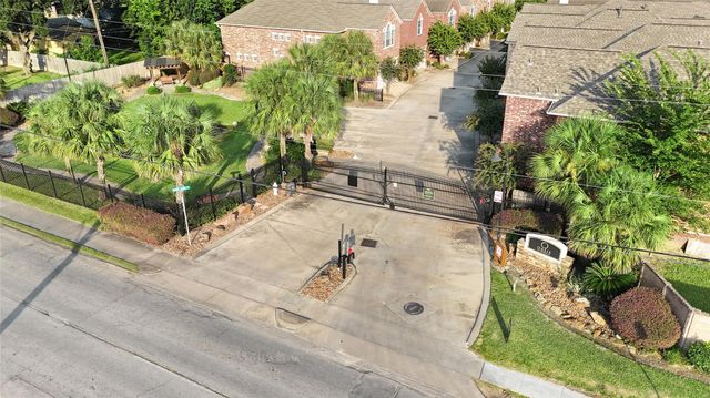 5166 Oasis Park, Houston, TX 77021