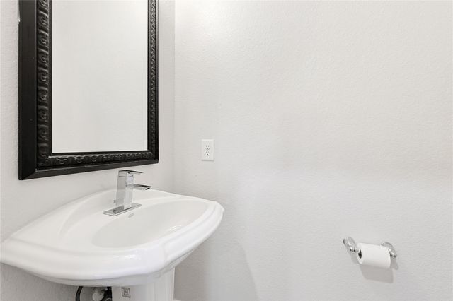 5166 Oasis Park, Houston, TX 77021