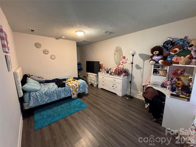 4509 Gaynelle Drive, Charlotte, NC 28215