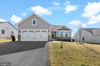 89 TUTBURY LN, Martinsburg, WV 25405