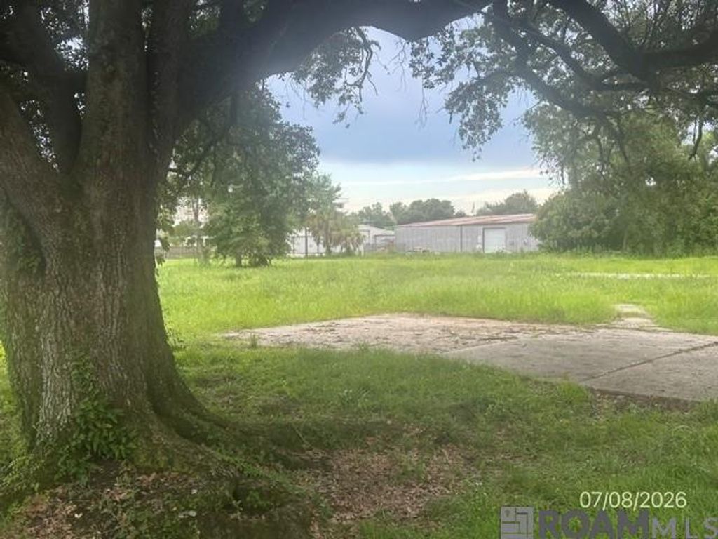 710 S Pleasant Ave, Gonzales, LA 70737
