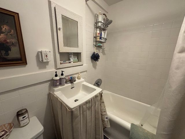 98 Charles St. 12A, Boston, MA 02114
