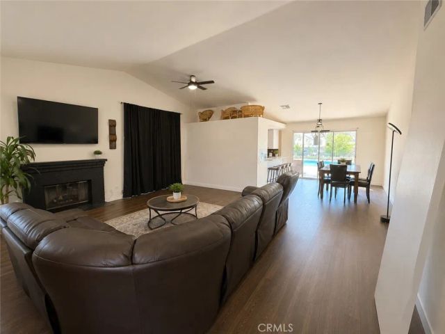 44128 Galicia, Hemet, CA 92544