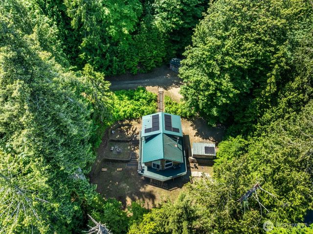 1620 W Cushman Ridge Road, Hoodsport, WA 98563