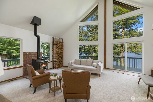 1620 W Cushman Ridge Road, Hoodsport, WA 98563