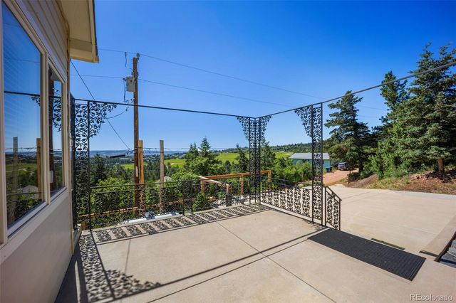 382 Largo Avenue, Palmer Lake, CO 80133