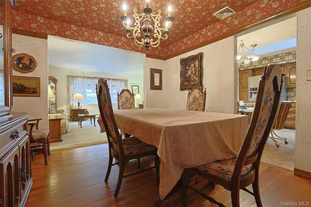 60 Gerardine Place, New City, NY 10956