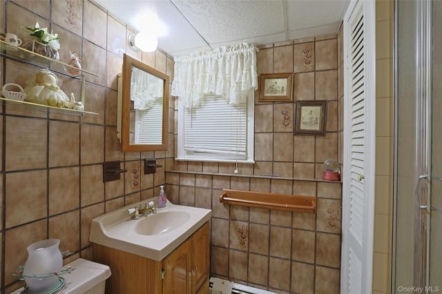 60 Gerardine Place, New City, NY 10956