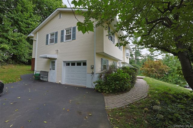 60 Gerardine Place, New City, NY 10956