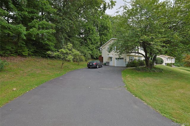 60 Gerardine Place, New City, NY 10956