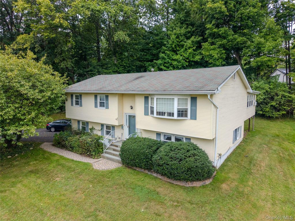 60 Gerardine Place, New City, NY 10956 — photo 3