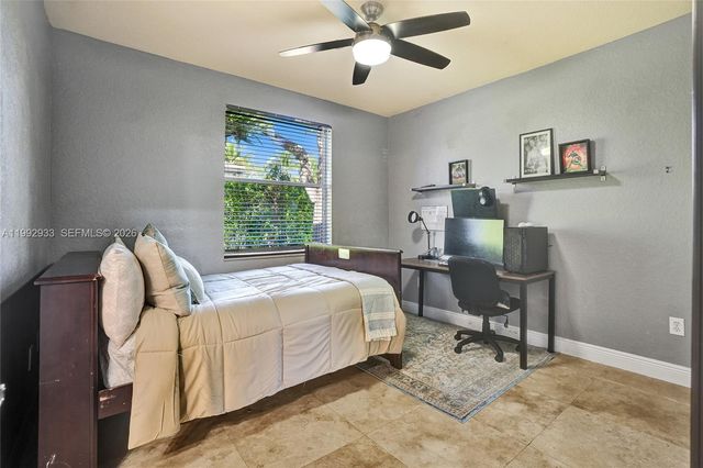 14957 SW 34th St, Davie, FL 33331