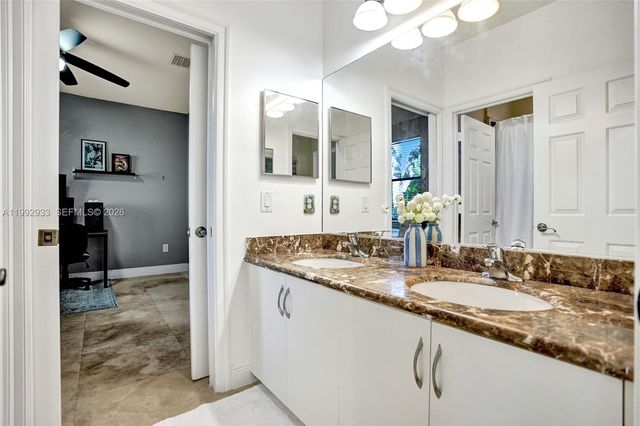 14957 SW 34th St, Davie, FL 33331