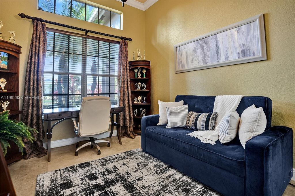 Image 33 of property listing at 14957 SW 34th St, Davie, FL 33331