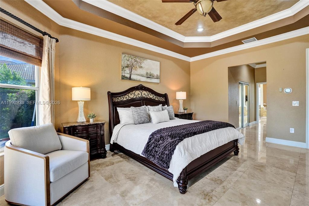 Image 37 of property listing at 14957 SW 34th St, Davie, FL 33331