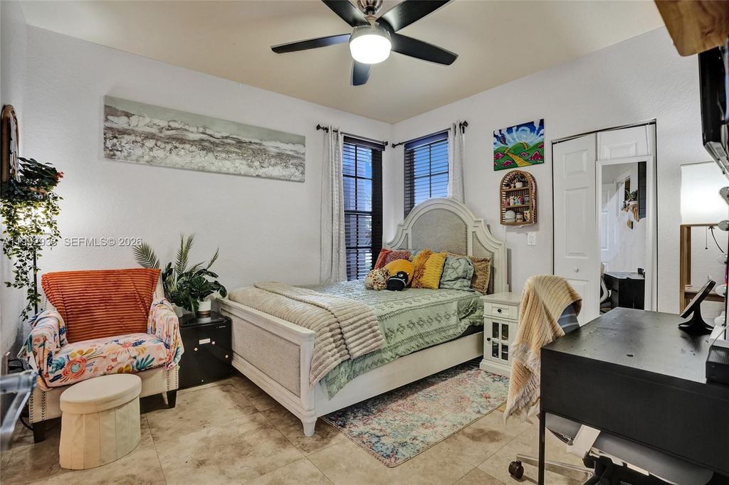 Image 46 of property listing at 14957 SW 34th St, Davie, FL 33331