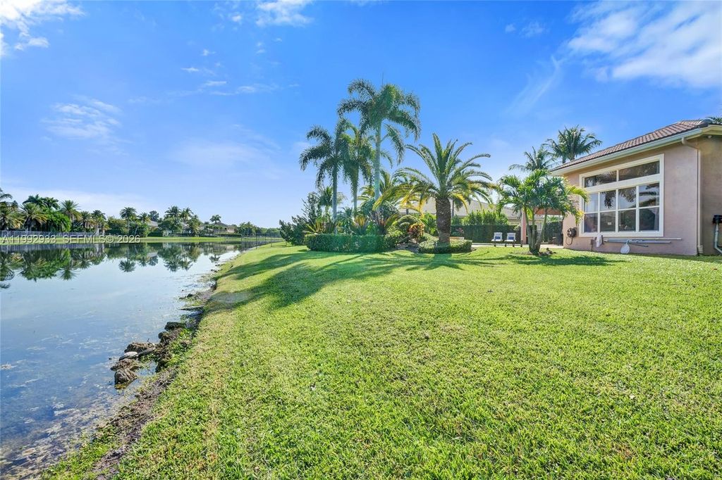 Image 68 of property listing at 14957 SW 34th St, Davie, FL 33331