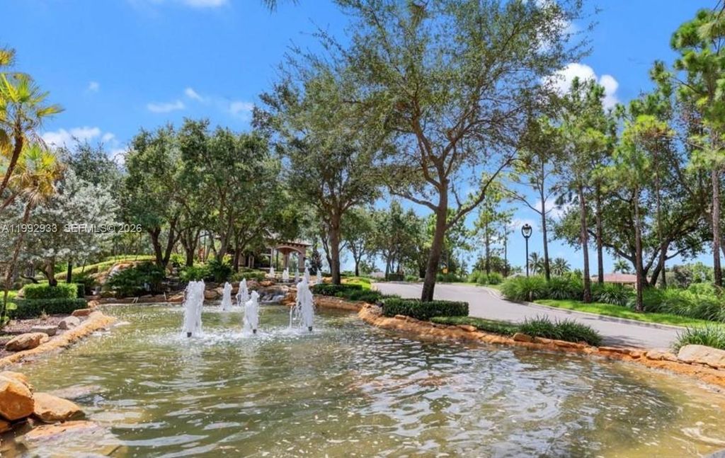 Image 74 of property listing at 14957 SW 34th St, Davie, FL 33331