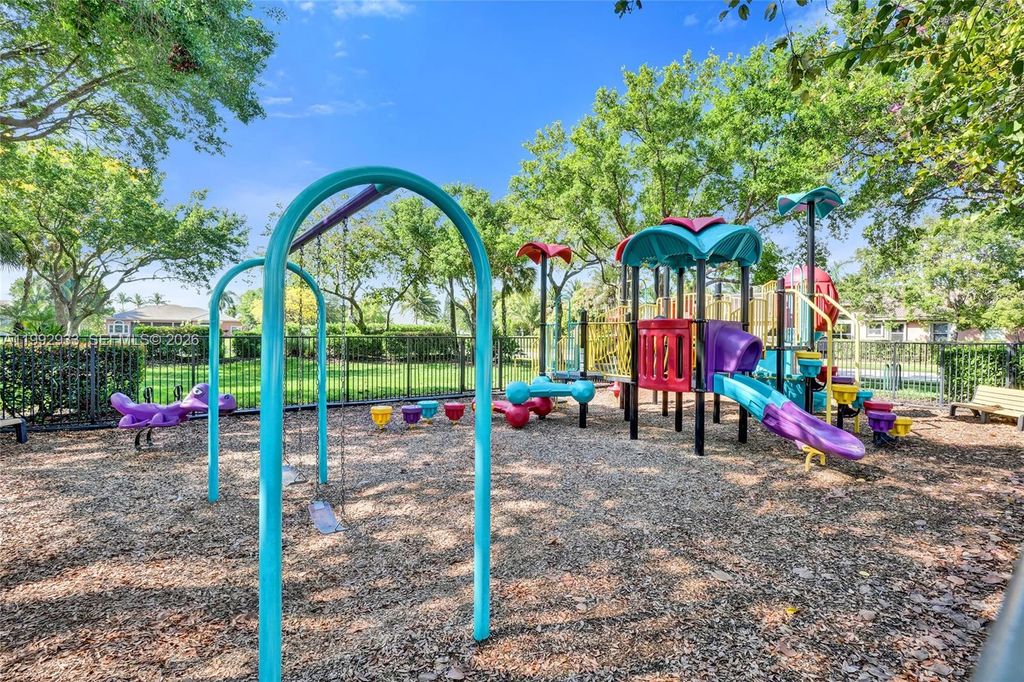 Image 77 of property listing at 14957 SW 34th St, Davie, FL 33331