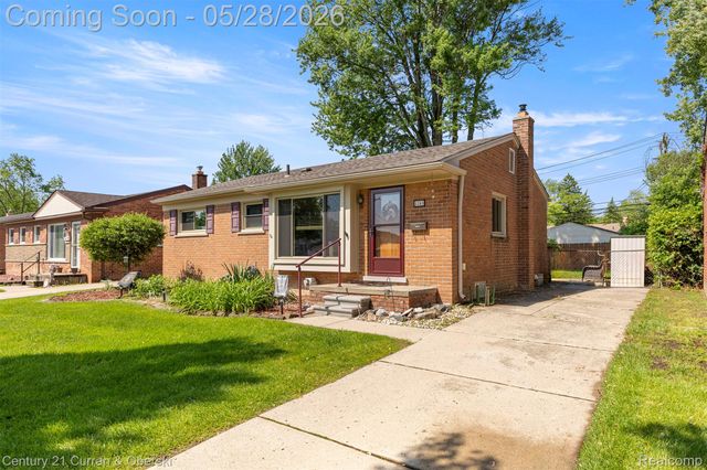 8245 N Hubbard Street, Westland, MI 48185