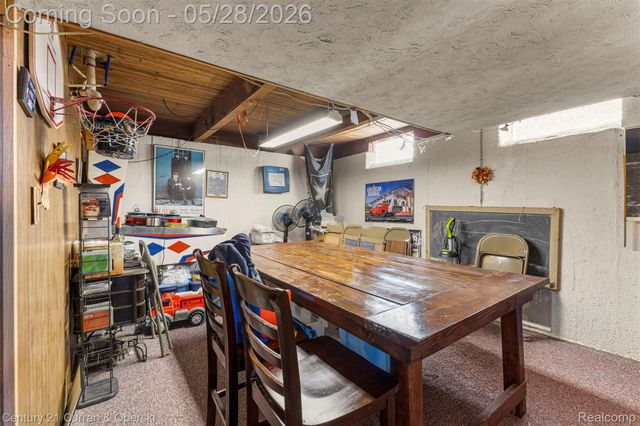 8245 N Hubbard Street, Westland, MI 48185