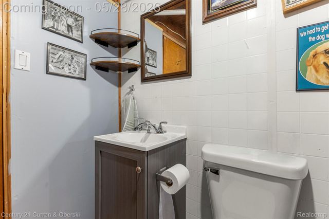 8245 N Hubbard Street, Westland, MI 48185