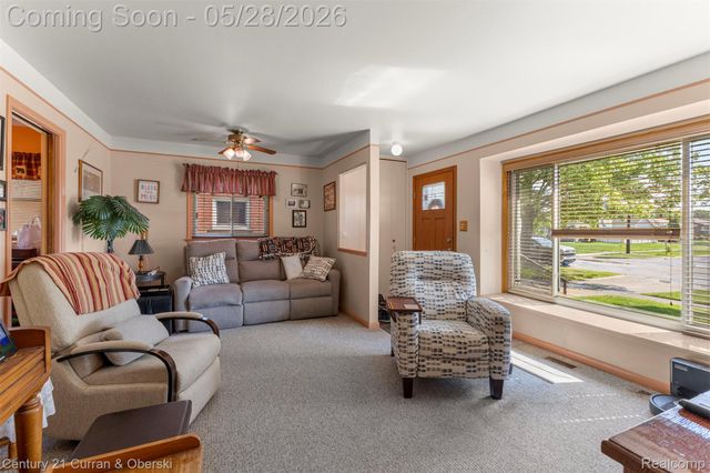 8245 N Hubbard Street, Westland, MI 48185
