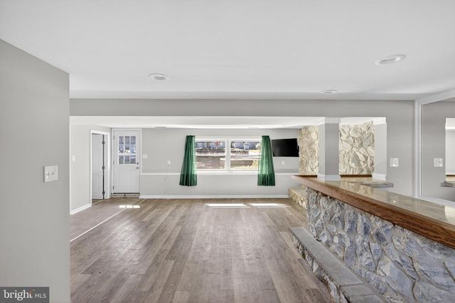 300 FAIRMOUNT AVE, Blackwood, NJ 08012