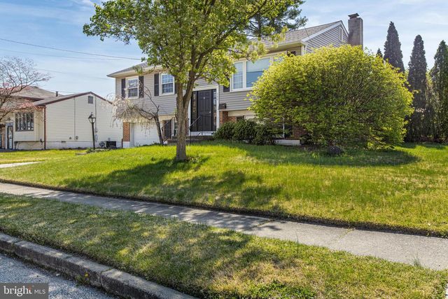 300 FAIRMOUNT AVE, Blackwood, NJ 08012