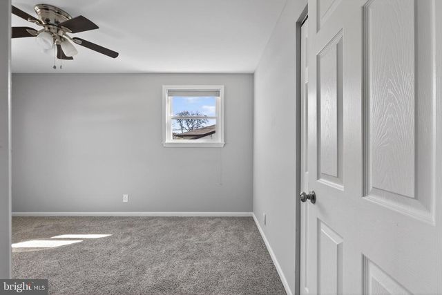 300 FAIRMOUNT AVE, Blackwood, NJ 08012