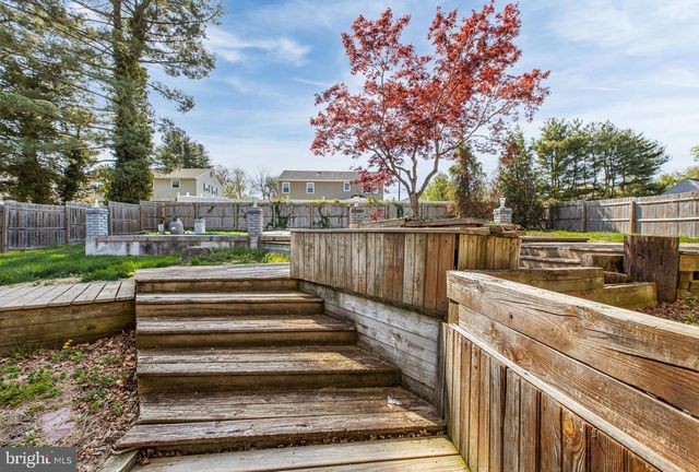 300 FAIRMOUNT AVE, Blackwood, NJ 08012